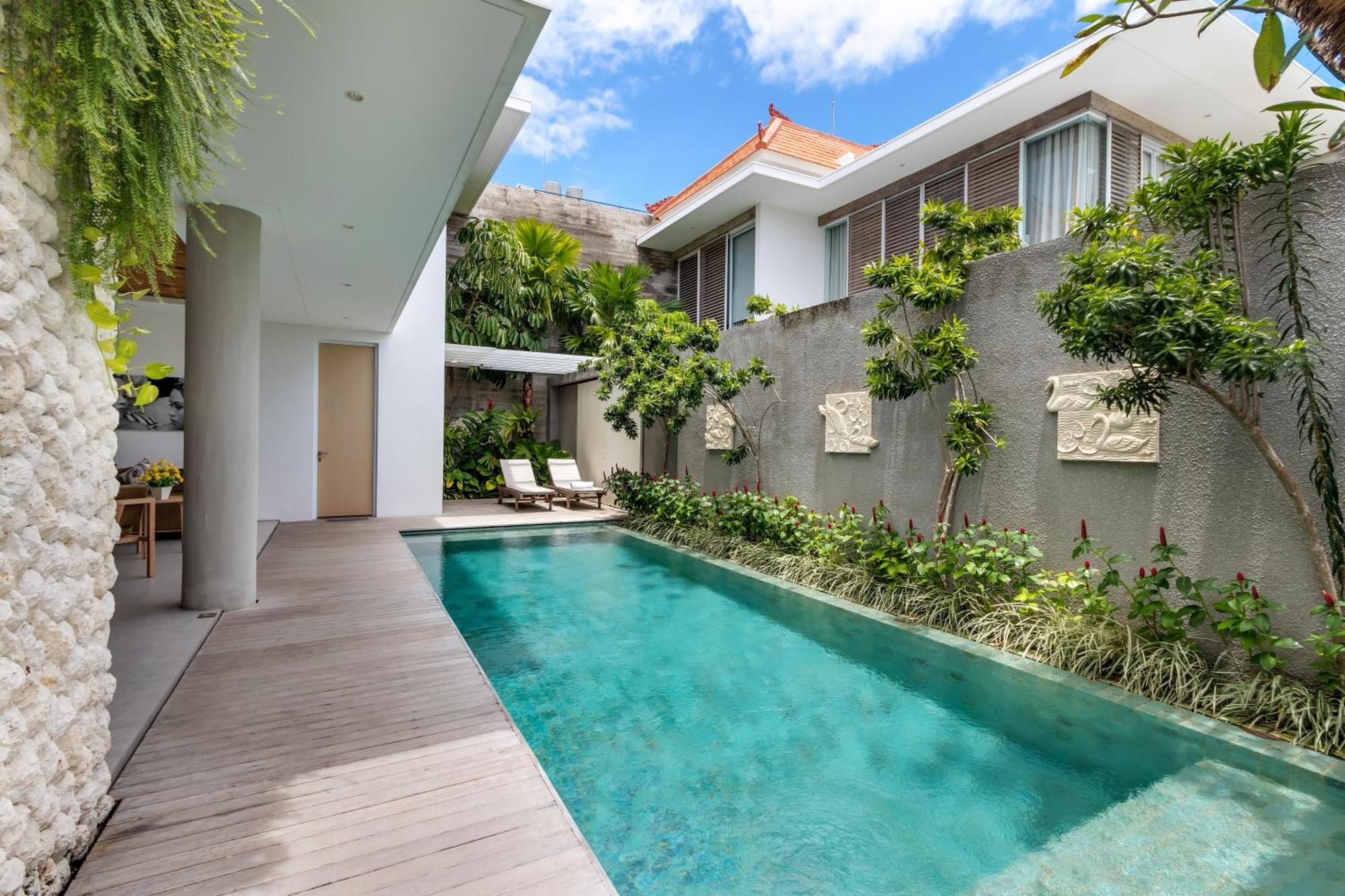 The Swan By Finder * Seminyak (Bali)